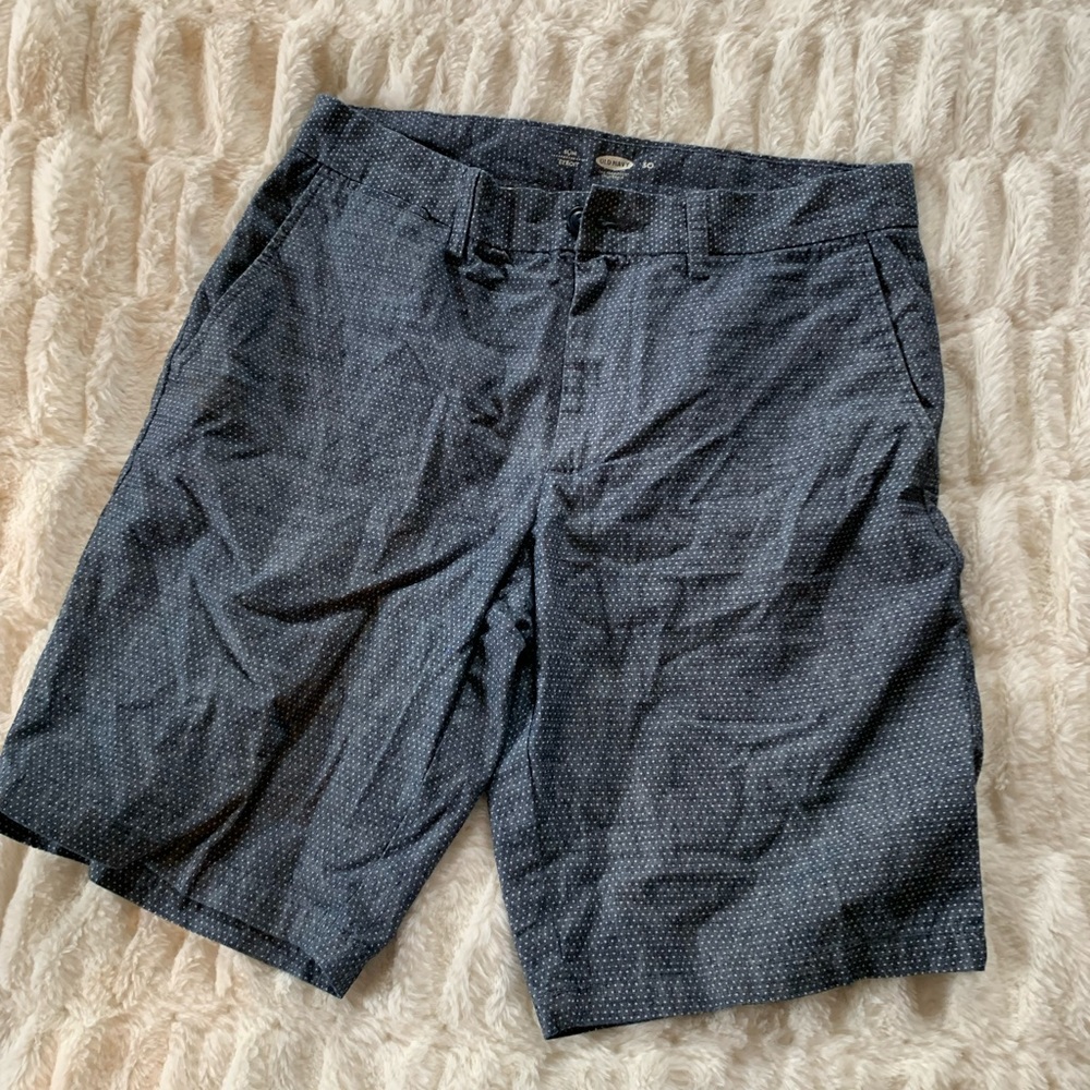 30” waist polka dot shorts